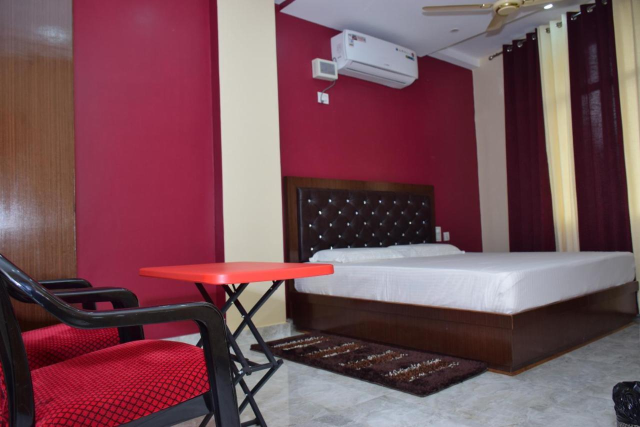 Hotel Sky Bule & Restaurant Khas Nagrota Buitenkant foto