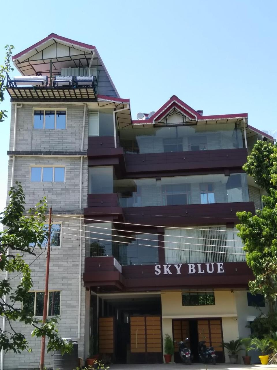 Hotel Sky Bule & Restaurant Khas Nagrota Buitenkant foto