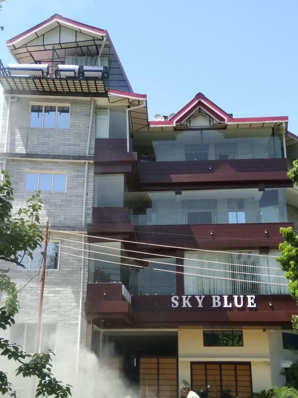 Hotel Sky Bule & Restaurant Khas Nagrota Buitenkant foto