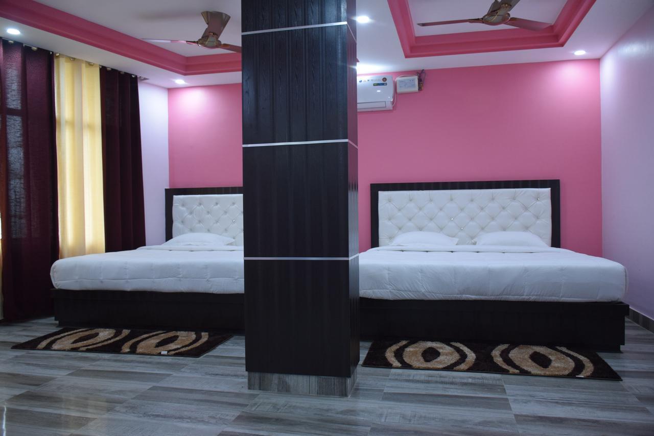 Hotel Sky Bule & Restaurant Khas Nagrota Buitenkant foto
